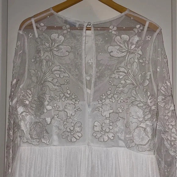 ASOS Embroidered bodice maxi wedding dress white - Picture 9 of 11